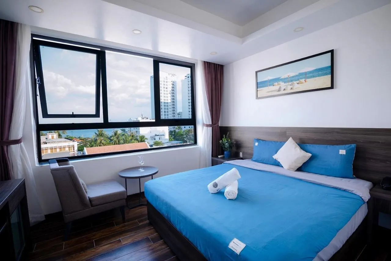 La Casa Hotel Нячанг