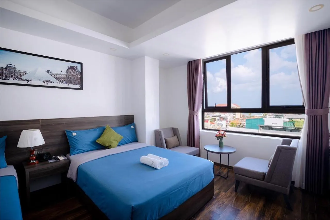 La Casa Hotel Нячанг