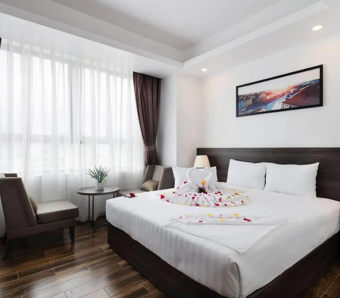 La Casa Hotel Нячанг